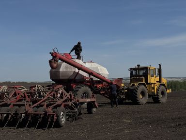 Аграрии Красноярского края приступили к весеннему севу